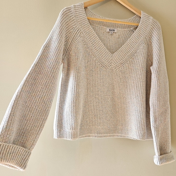 525 America Metallic Rainbow Vneckline Knit Fisherman Sweater Size Medium. - Picture 4 of 16